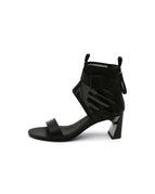 34 / Black