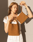 Large / Brown